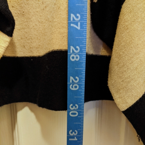 Flyaway Open Tunic Sweater by "Red" - Picture 5 of 8